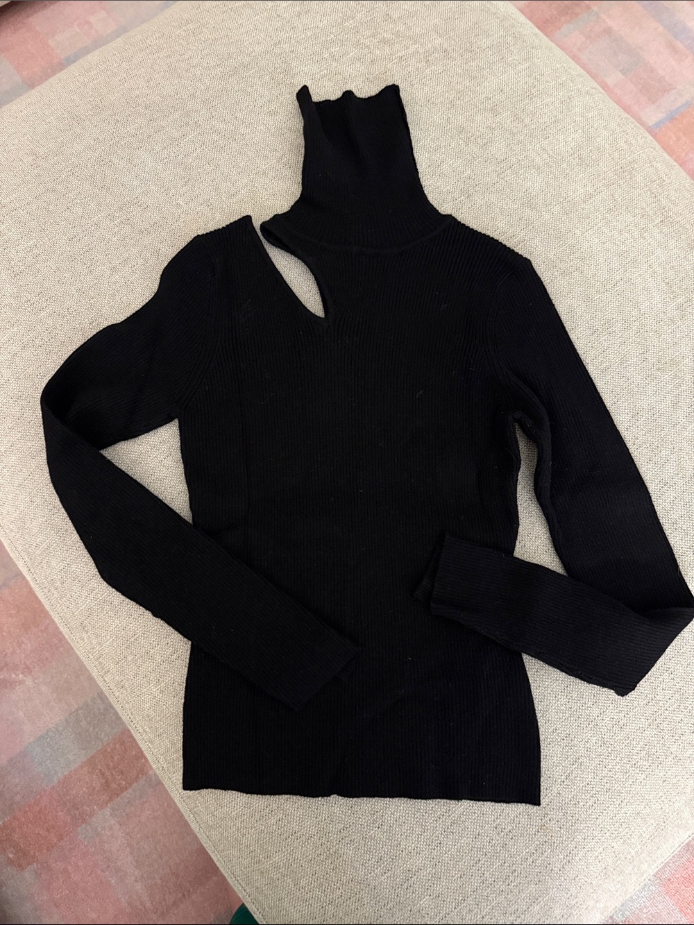 Astr The Label Black Cutout Turtleneck Sweater - Women
